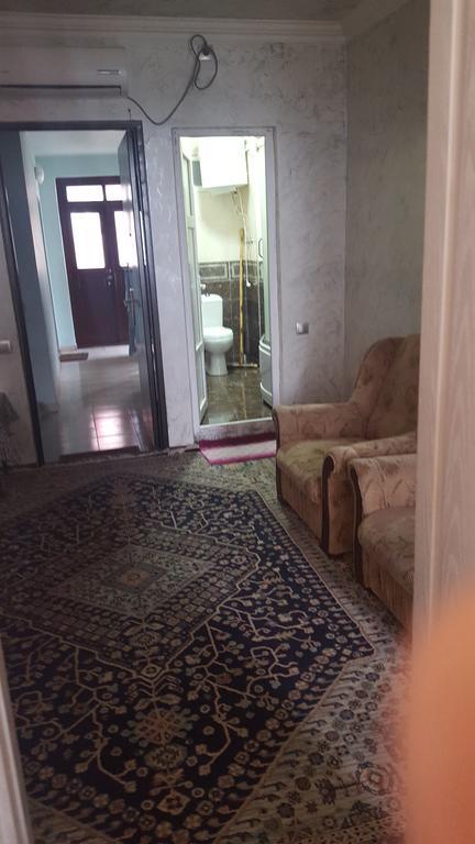 Nini'S Apartments Батуми Экстерьер фото