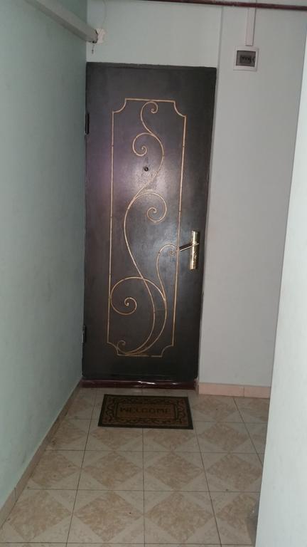 Nini'S Apartments Батуми Экстерьер фото