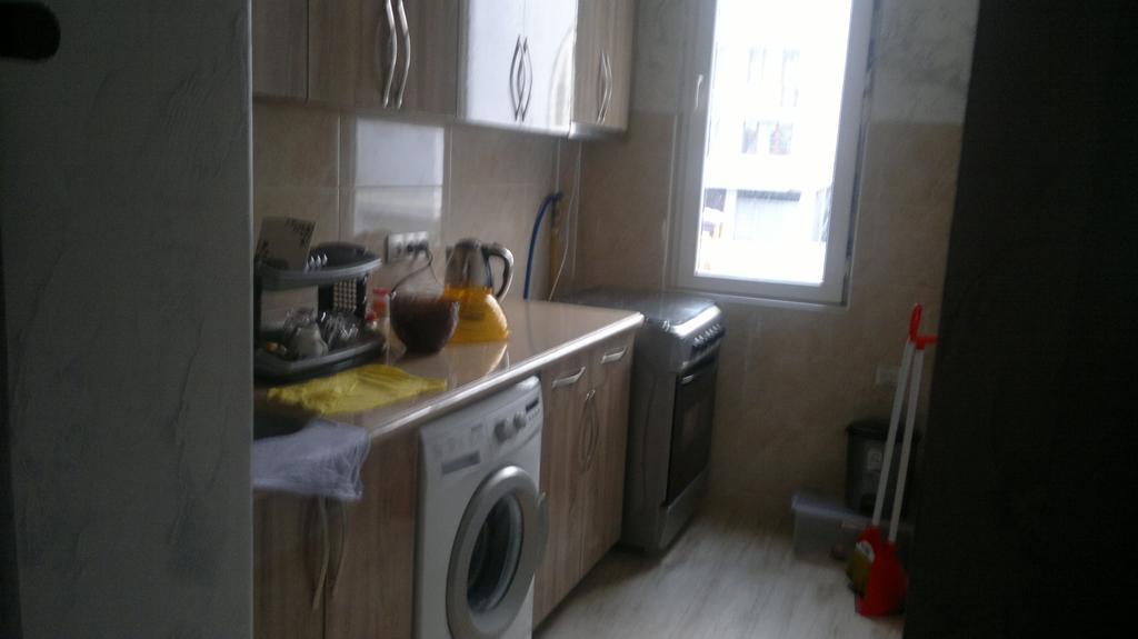 Nini'S Apartments Батуми Экстерьер фото